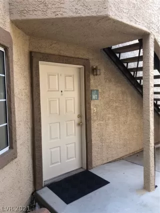 Photo #5: 2324169 Listing