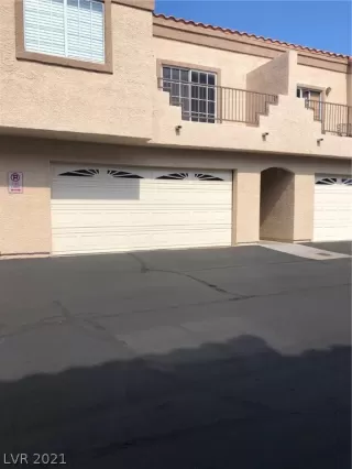 Photo #6: 2324169 Listing