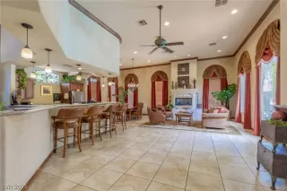 Photo #2: 2324250 Listing