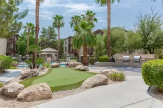 Photo #4: 2324250 Listing