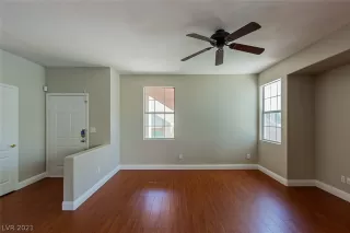 Photo #4: 2324280 Listing 