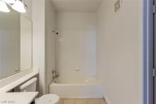 Photo #5: 2324280 Listing 