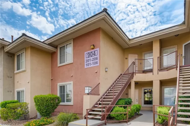 MLS: 2324282 Condo For Sale