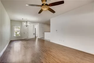 Photo #2: 2324282 Listing 