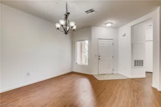 Photo #3: 2324282 Listing 