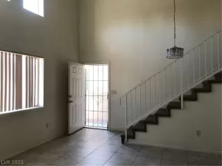 Photo #2: 2324346 Listing 