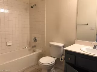 Photo #6: 2324346 Listing 