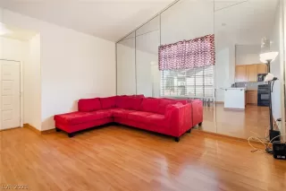 Photo #5: 2324385 Listing