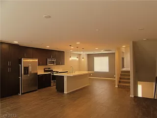 Photo #2: 2324390 Listing 