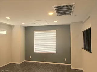 Photo #6: 2324390 Listing 