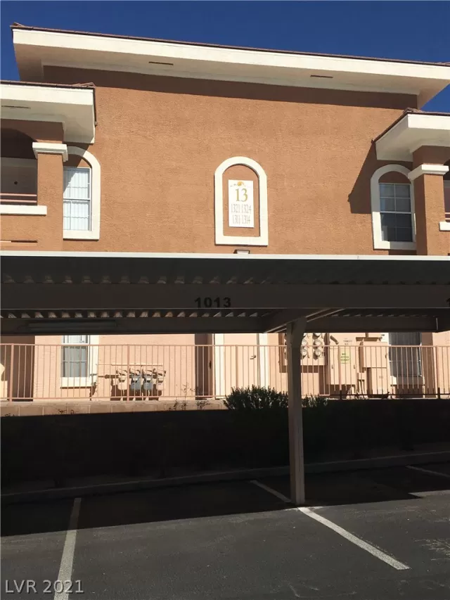 MLS: 2324392 Condo For Sale