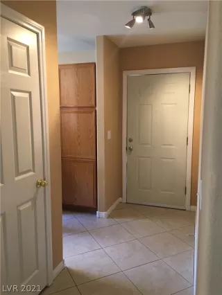 Photo #2: 2324392 Listing 