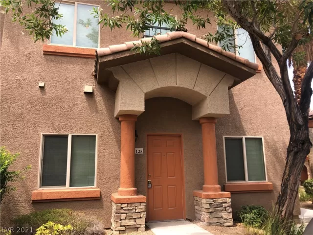 MLS: 2324416 Condo For Sale