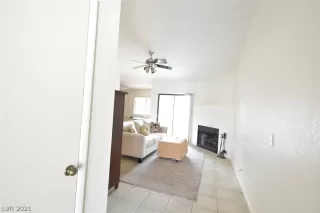 Photo #2: 2324438 Listing