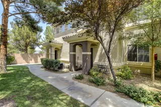 Photo #1: 2324440 Listing 