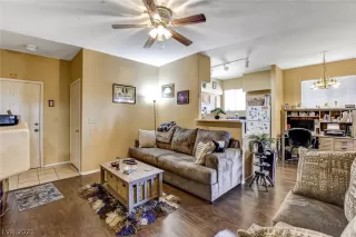 Photo #6: 2324440 Listing 