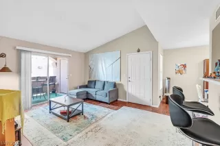 Photo #3: 2324462 Listing 