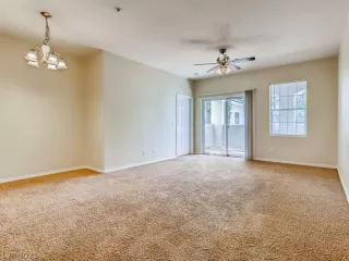 Photo #4: 2324468 Listing 