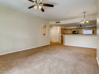 Photo #6: 2324468 Listing 