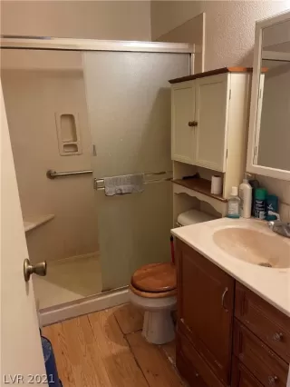 Photo #3: 2324471 Listing