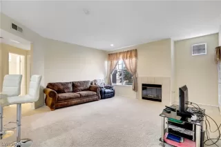 Photo #2: 2324498 Listing