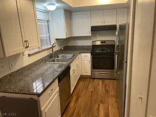 Photo #4: 2324549 Listing