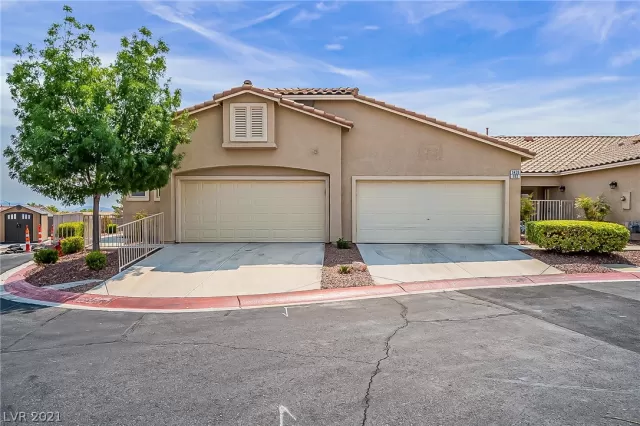 MLS: 2324568 Condo For Sale