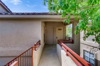 Photo #2: 2324631 Listing