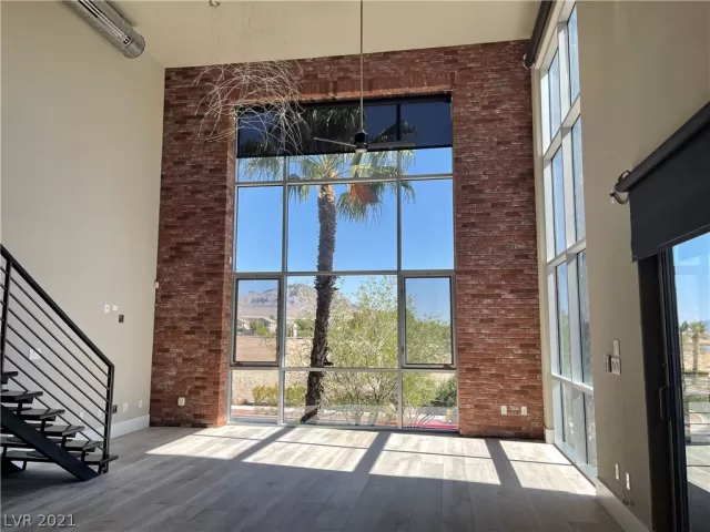 MLS: 2324634 Condo For Sale