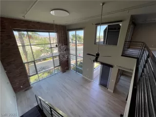 Photo #5: 2324634 Listing 