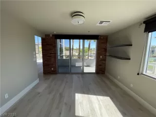 Photo #6: 2324634 Listing 