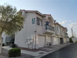 Photo #1: 2324640 Listing 