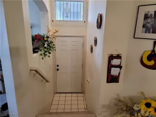 Photo #4: 2324640 Listing 