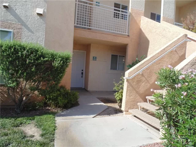 MLS: 2324652 Condo For Sale