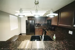 Photo #3: 2324674 Listing 