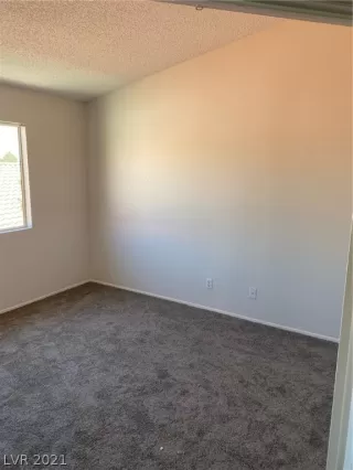 Photo #3: 2324676 Listing