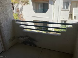 Photo #6: 2324676 Listing