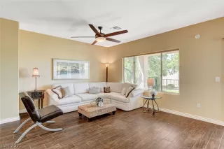 Photo #3: 2324678 Listing 