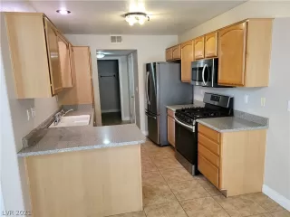 Photo #1: 2324730 Listing 