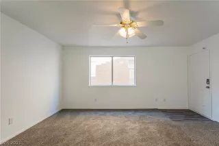 Photo #4: 2324751 Listing 