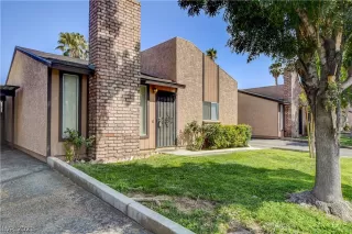 Photo #3: 2324761 Listing