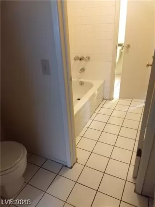 Photo #3: 2324794 Listing 