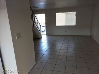 Photo #5: 2324794 Listing 