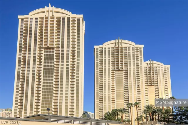 MLS: 2324837 Condo For Sale