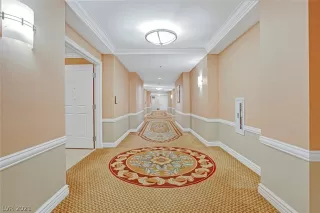 Photo #2: 2324837 Listing