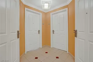 Photo #4: 2324837 Listing