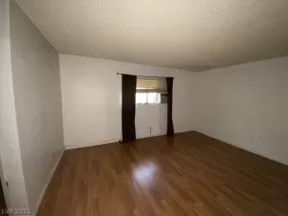 Photo #2: 2324840 Listing 