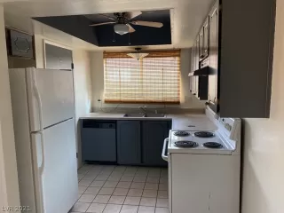 Photo #6: 2324840 Listing 