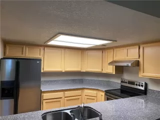 Photo #3: 2324881 Listing 