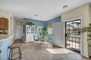 Photo #1: 2324895 Listing